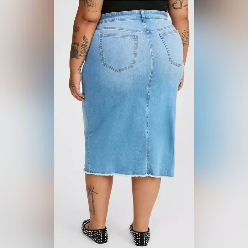 Torrid Denim A-Line Front Slit Midi Jean Skirt Size 18 Blue Pockets Retro - Picture 2 of 11